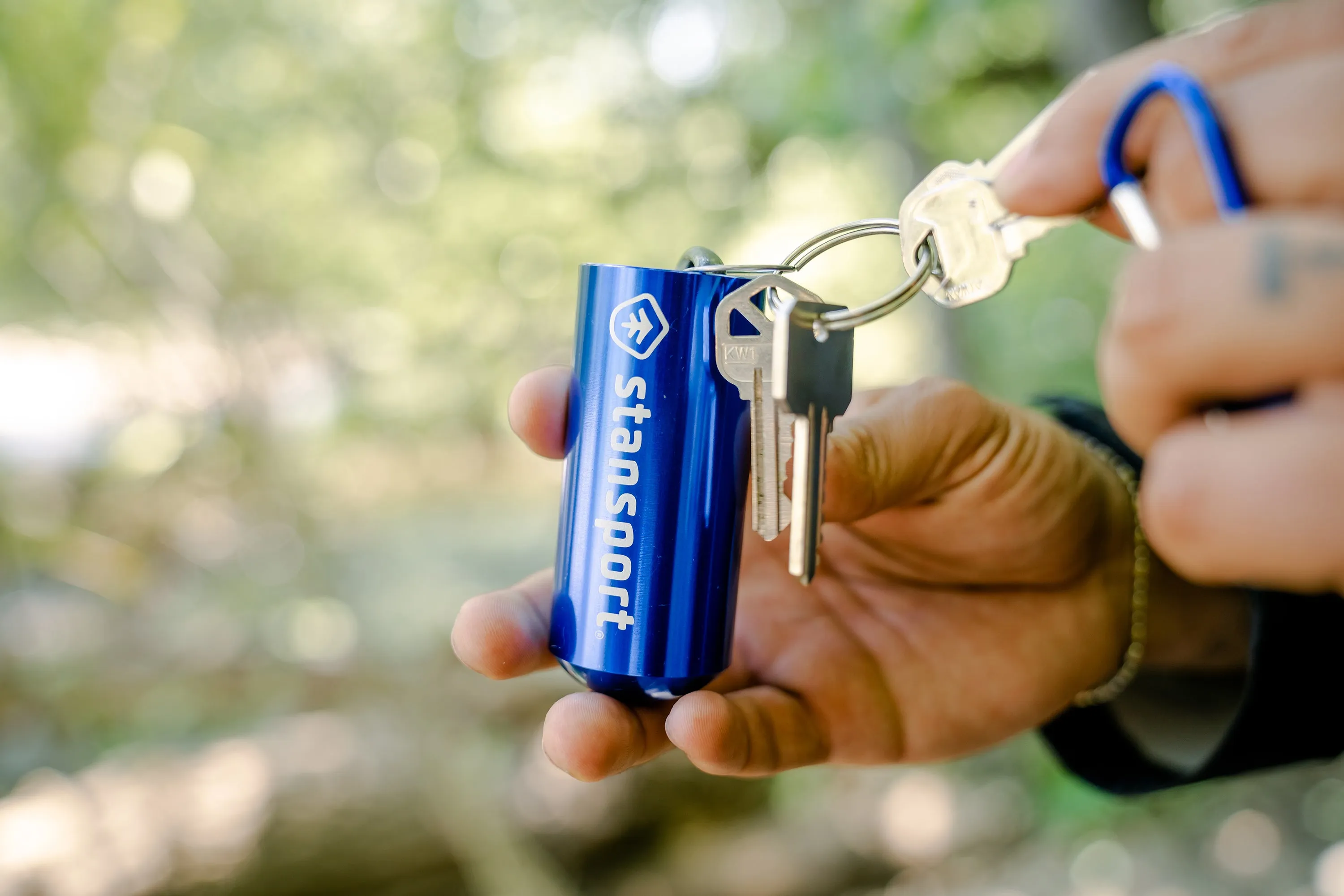 Aluminum Container Capsule-Xl-Blue, Green And Silver Asst